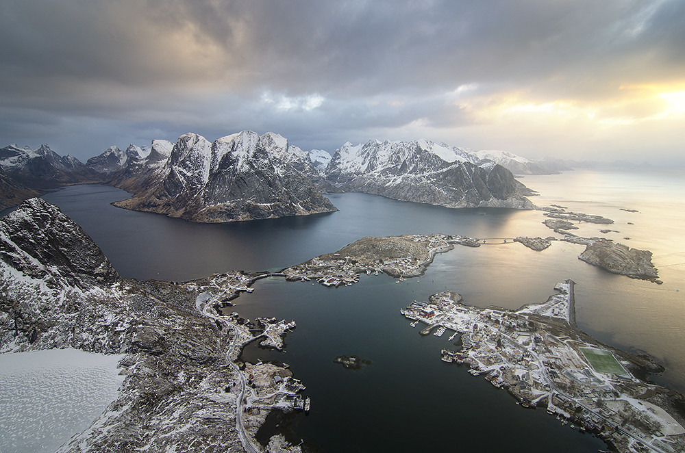 Guía de Alta Montaña Noruega Esquí y Splitboard en Lofoten